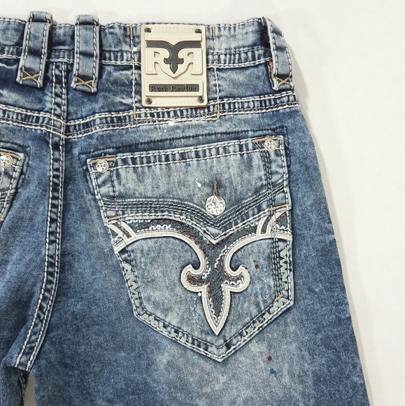 NWT Rock Revival Men/'s Yitro Straight Leg Distressed Stretch Jeans